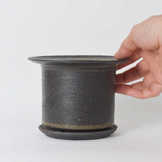 Enhance Rim Pot M Short (Black) | 多肉植物・特別な鉢の販売 ...