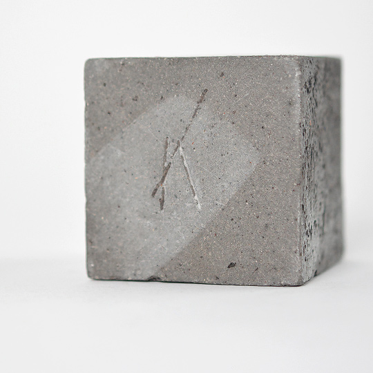 フラットな底面