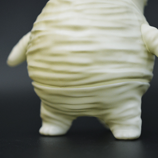 ぽっこりお腹もエアブラシで迫力出てます