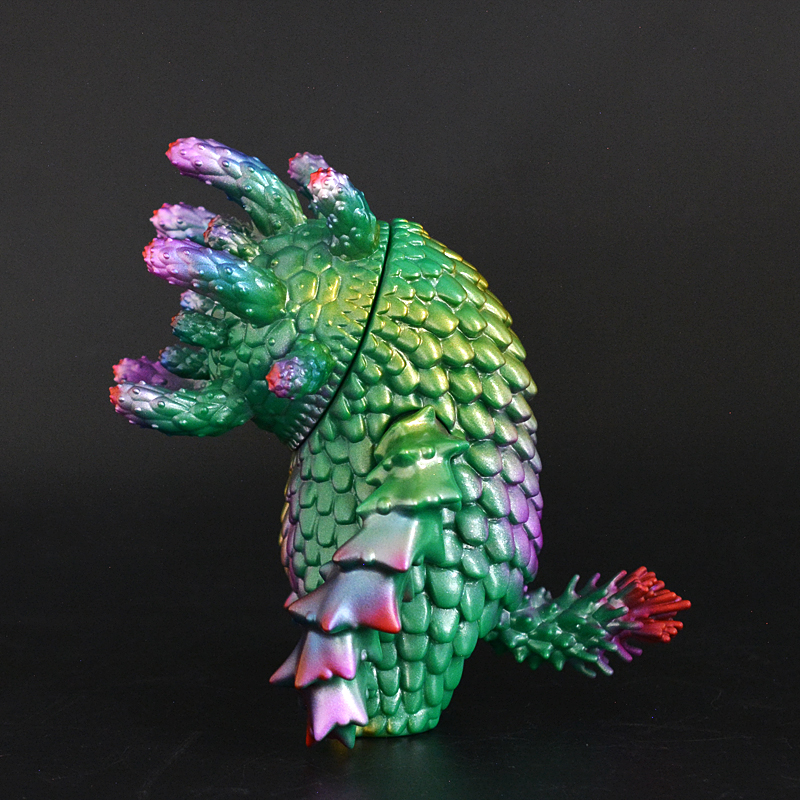 闘牛角を模した尻尾が怪しい