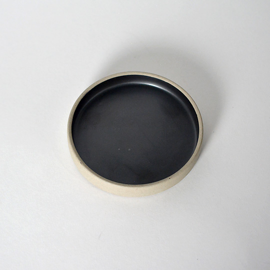 受皿も鉢と同じ雰囲気