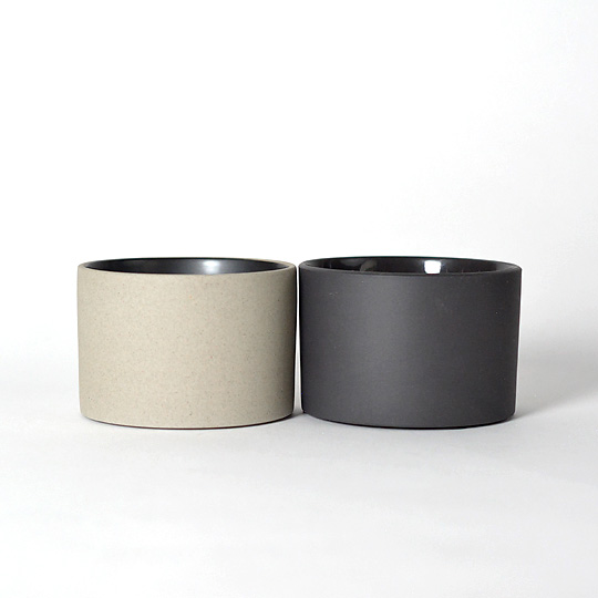 左側がグレー、右側がブラック。<br>組み合わせて使うのもオススメです!