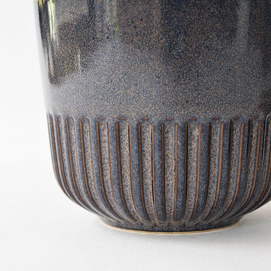 鉢（フリスキー） Streak Pot SS (Gray Navy) | 多肉植物・特別な鉢の販売 | トーキー | TOKY