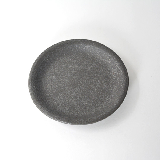 受皿はシンプルです