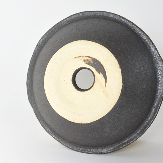 底穴もしっかり開いています