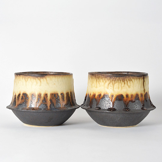 焼きものの特性上、模様や釉薬の雰囲気など個体差があります。<br>予めご了承ください