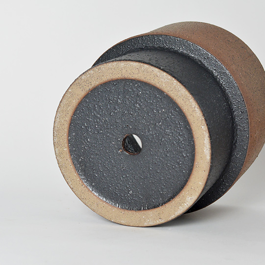 底穴も開いています