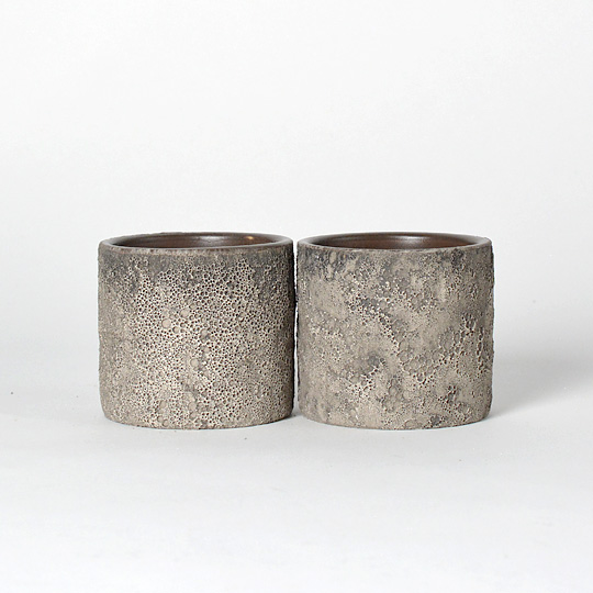 焼きものの特性上、釉薬の雰囲気など個体差があります。<br>予めご了承ください