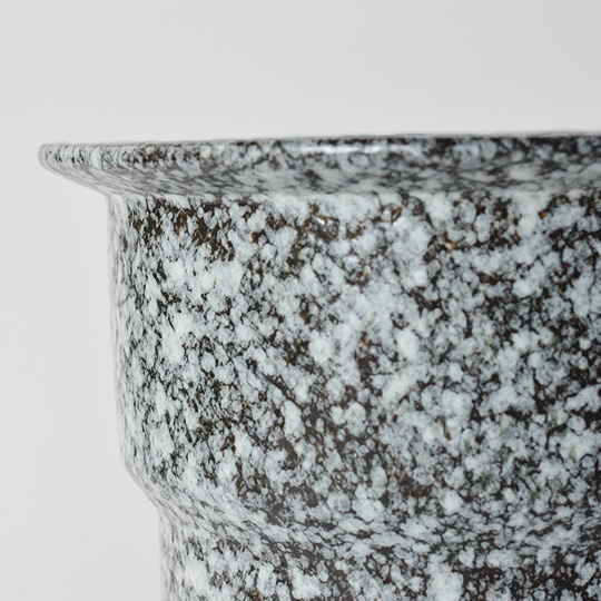 Obscure Pot M (Gray) | 多肉植物・特別な鉢の販売 | トーキー | TOKY