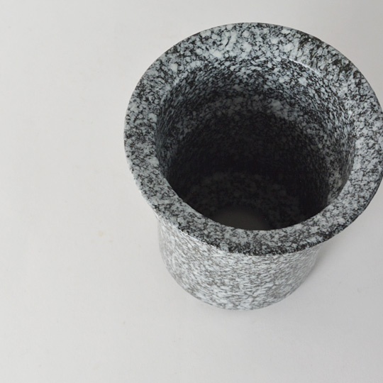 Obscure Pot M (Gray) | 多肉植物・特別な鉢の販売 | トーキー | TOKY